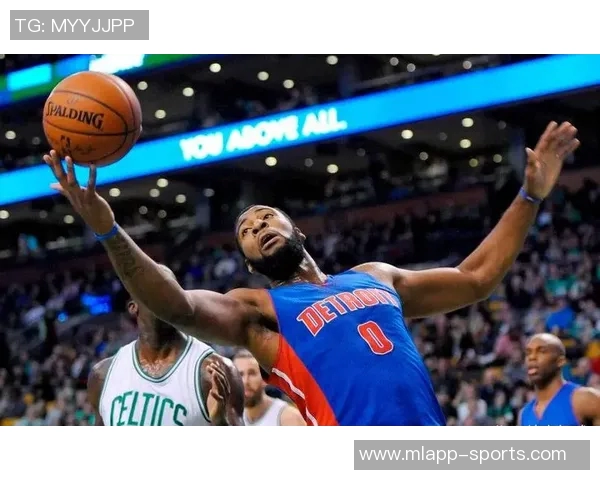 篮板之王庄神16分钟内高效表现12分13篮板8前场板助力球队胜利