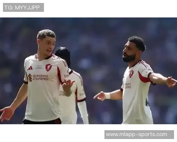 维尔茨精准助攻被加克波失误破坏赛场瞬间引发热议